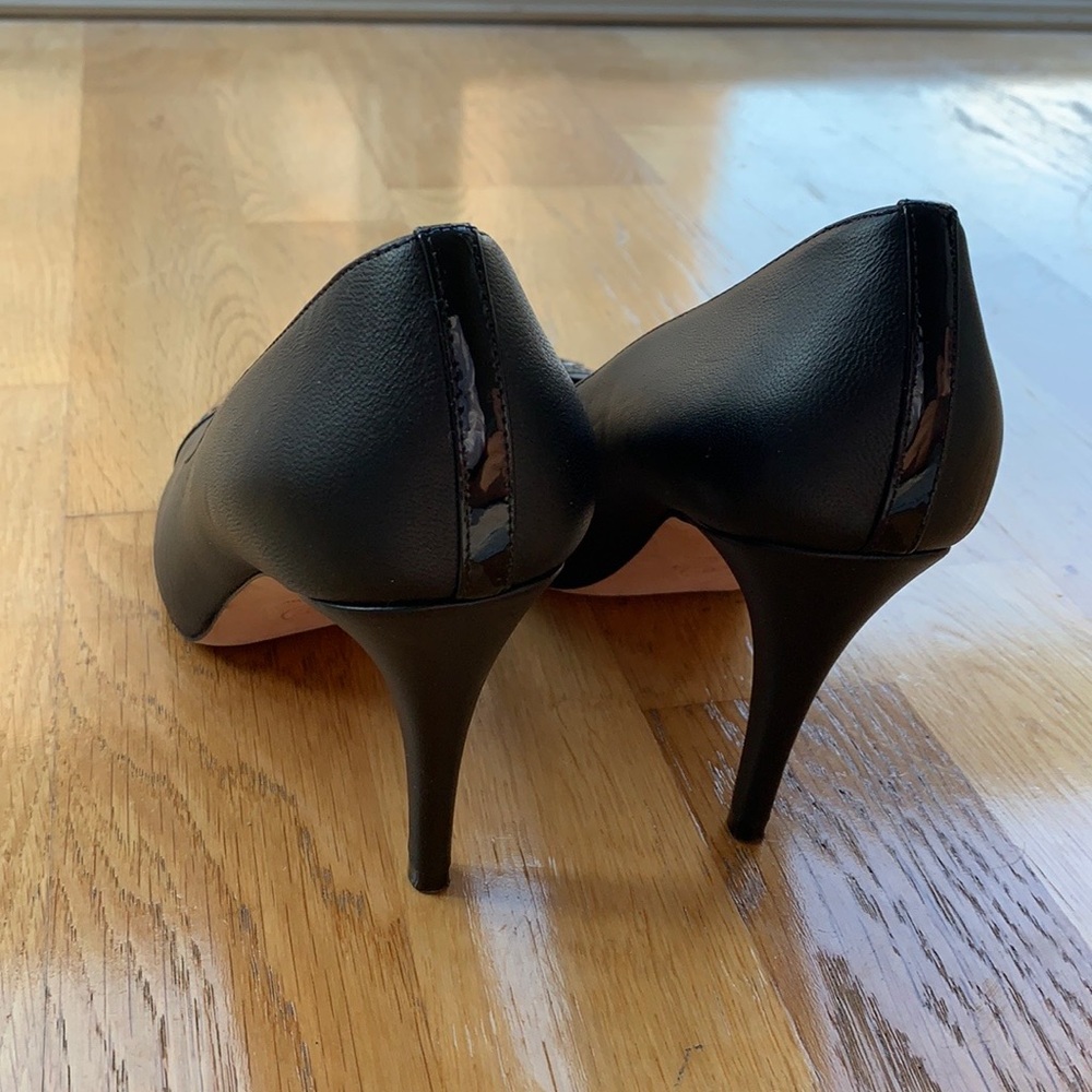 Classic CHANEL pumps!! - Picture 3 of 3